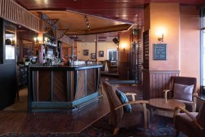 Lounge nebo bar v ubytování Scandic Atrium