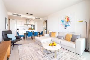 A seating area at Luxury High End - Santa Barbara Heights CLC - For Work, Play & Family