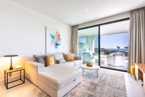 A seating area at Luxury High End - Santa Barbara Heights CLC - For Work, Play & Family