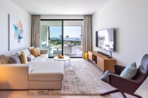 A seating area at Luxury High End - Santa Barbara Heights CLC - For Work, Play & Family