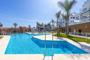 The swimming pool at or close to Luxury High End - Santa Barbara Heights CLC - For Work, Play & Family