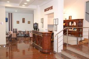 Vstupní hala nebo recepce v ubytování Hotel Spa Cazino Monteoru + 73 fotografií