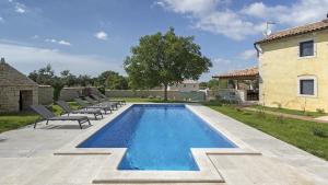 Gallery image of Authentic Istrian Villa Ive with a swimming pool in Marčana