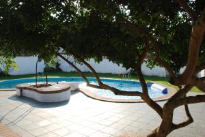 Piscina en o cerca de Casa Rural El Aguila