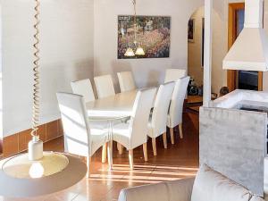 Gallery image of 8 person holiday home in R dby in Kramnitse