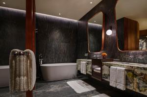 Un baño de Mumian Beijing Daxing International Airport, part of Hyatt