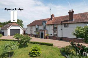 Afbeelding uit fotogalerij van Alpaca Lodge in Sittingbourne