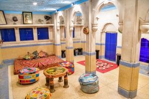 Aura B&B - The Haveli Homestay的休息区