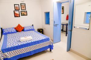 Aura B&B - The Haveli Homestay客房内的一张或多张床位