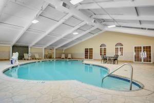 The swimming pool at or close to Days Hotel by Wyndham Toms River Jersey Shore