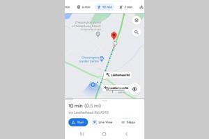 een screenshot van Google Maps met een rode stip bij Cosy detached studio- walking distance to CWOA! in Chessington