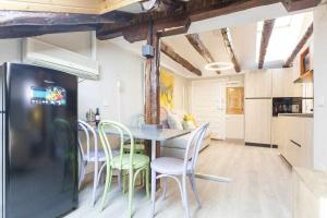 Zdjęcie z galerii obiektu Apartamento lujo fuencarral chueca w Madrycie