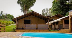 Gallery image of EKOLODJ MANTEN in Lamentin