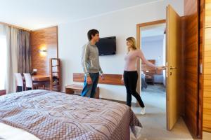 Voodi või voodid majutusasutuse Terme Zreče – Hotel Atrij toas +37 fotot