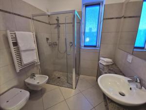 Koupelna v ubytování Hotel Oceanomare