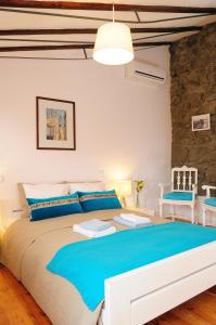 Cama ou camas em um quarto em Alfama Terrace