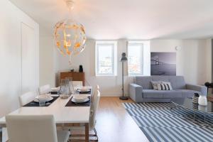 Et opholdsområde på Amazing Rooftop at City Center