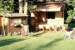 Ogród w obiekcie Ferienhaus Zirmheim