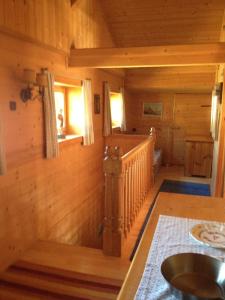 Łóżko lub łóżka w pokoju w obiekcie Ferienhaus Zirmheim