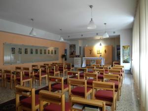 ​​唐卡拉布里亚卡萨费里歌剧院酒店餐厅或其他用餐的地方