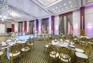 Restaurace v ubytování Tolip Family Park Hotel + 37 fotografií