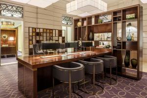 Lounge nebo bar v ubytování Corinthia Budapest