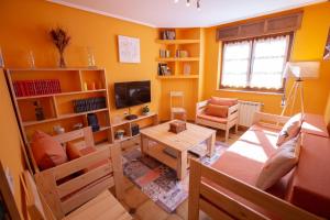 A television and/or entertainment centre at La Casona de Cardes