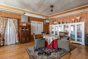 Nhà bếp/bếp nhỏ tại Waou Deluxe Cottage Titulcia