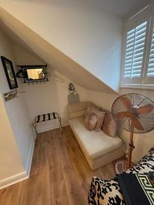 Gallery image of Olivia House in Porthcawl