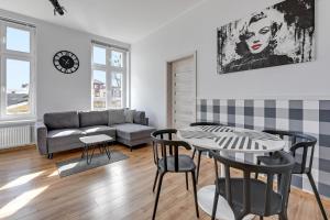Część wypoczynkowa w obiekcie Blue Mandarin Apartments III Haffnera