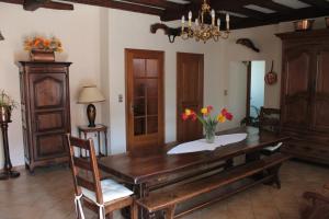 Imagine din galeria proprietății Hôtel Ladagnous în Peyrouse