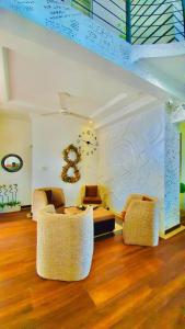 8 Plus Motels Negombo Sri Lanka Booking Com