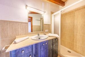 A bathroom at Villa Mala Garbo by Sealand Villas Még 22 kép