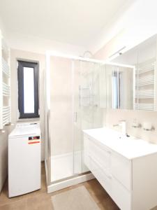 Ванна кімната в Central Double Studio with AMAZING VIEW