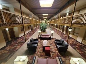 Gallery image of Ramkota Hotel Watertown in Watertown