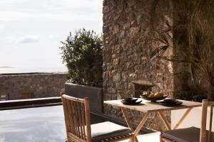 Uma varanda ou terraço em Amyth of Mykonos Agios Stefanos