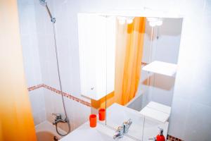Koupelna v ubytování Casa Higuereta I + 8 fotografií