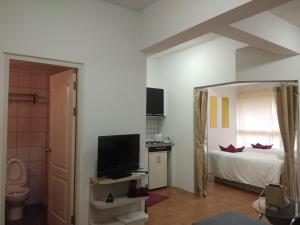 TV a/nebo společenská místnost v ubytování Avatara condo A63 by malai