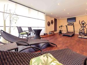 TV a/nebo společenská místnost v ubytování Mercure Hotel Ingolstadt