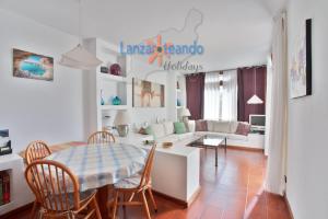 Posedenie v ubytovaní Vivienda Vacacional Los Molinos 6205 firs floor apt