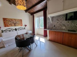 TV a/nebo společenská místnost v ubytování Villa Bulcrini