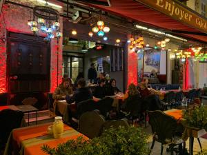 Εστιατόριο ή άλλο μέρος για φαγητό στο istanbul enjoyer suit