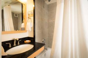 Koupelna v ubytování VIVE Hotel Waikiki