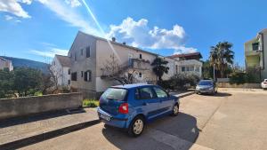 Budova, kde se apartmán nachází + 8 fotografií