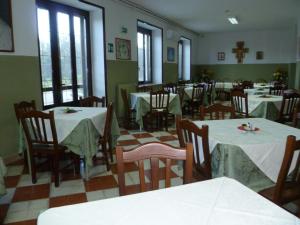 A restaurant or other place to eat at Ancelle Sorrento - Casa d'Accoglienza