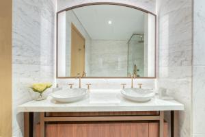 Koupelna v ubytování RH- A Stylish Home Away from Home, Spacious 02 BR near Dubai Mall