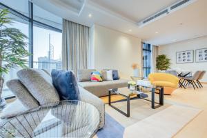 Posezení v ubytování RH- A Stylish Home Away from Home, Spacious 02 BR near Dubai Mall