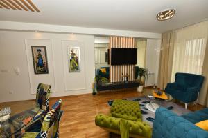Μια τηλεόραση ή/και κέντρο ψυχαγωγίας στο Grand Lux apartman