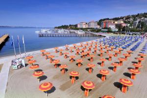 Afbeelding uit fotogalerij van Adria Portorož Luxury Houseboat in Portorož