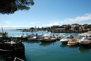 Gallery image of Hotel Primavera in Desenzano del Garda +90 photos